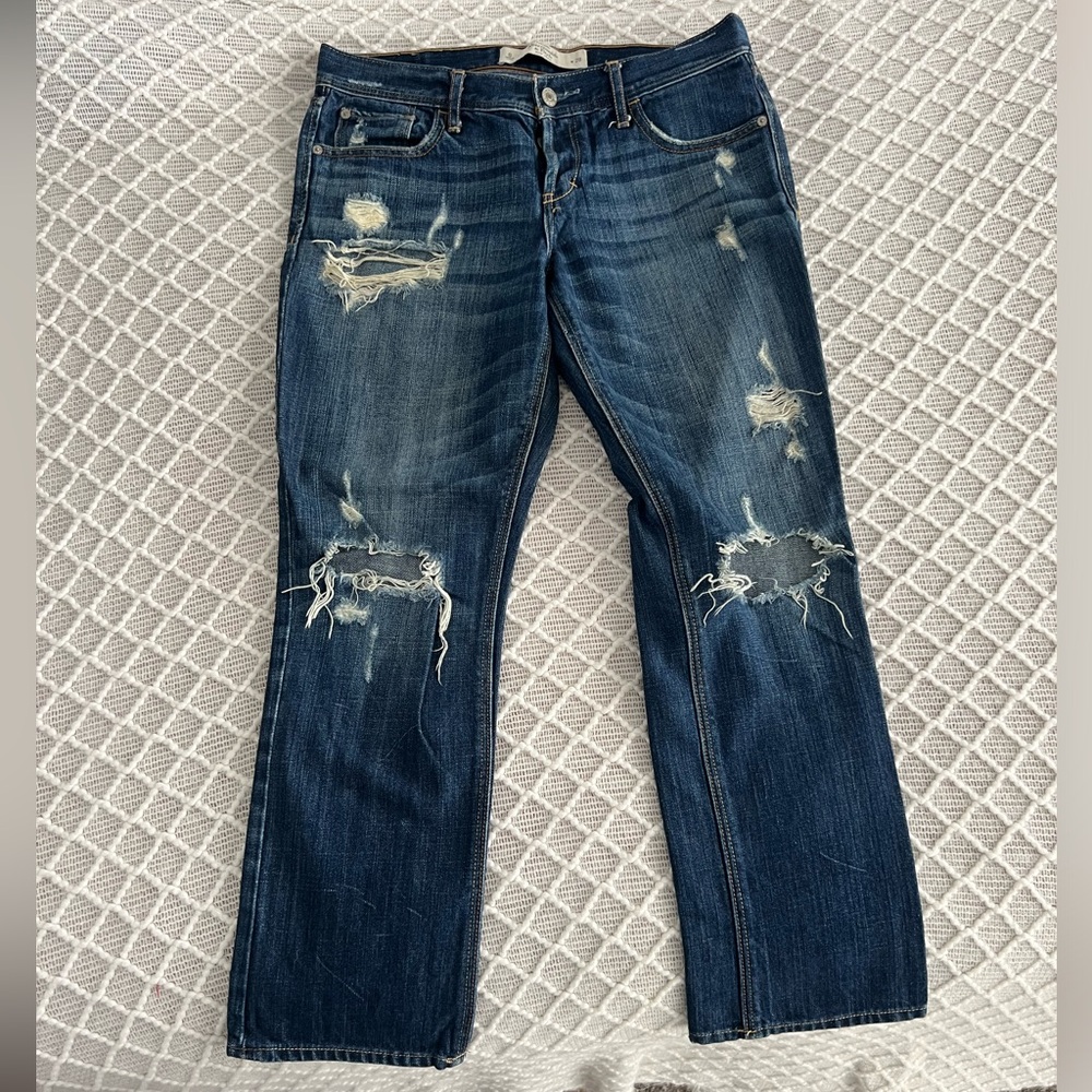 Women’s Cropped Abercrombie & Fitch Ripped Jeans